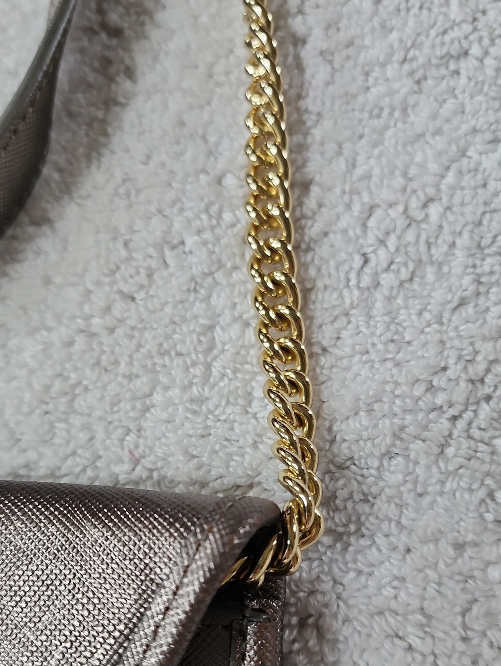 Henri Bendel Women's Metallic Pewter Gold Chain Crossbody Preowned - Picture 3 of 8